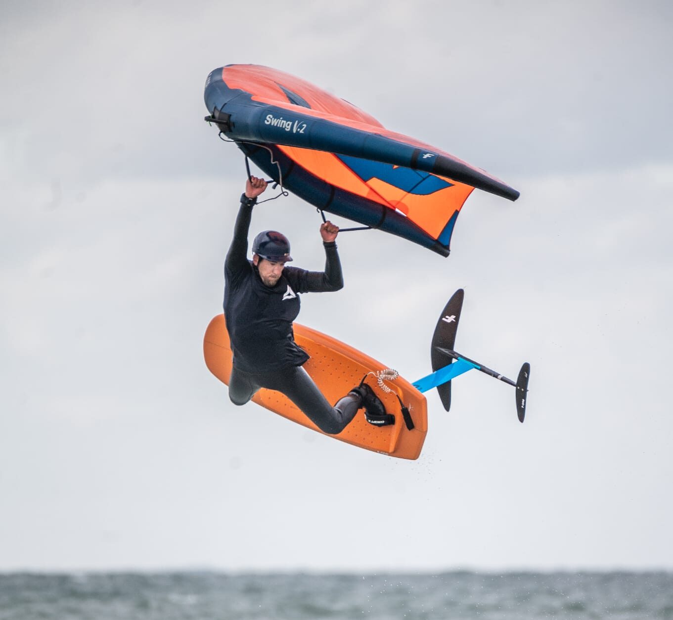 Instruktor Kim Wingfoil Fehmarn Wingfoilen Sprung