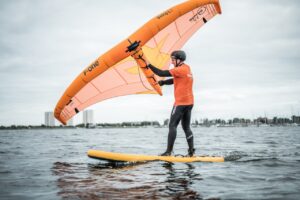Wingfoiling auf Fehmarn Premium Einsteigerkurs