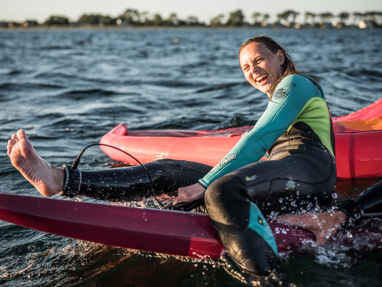 Frau bei einem Schnupperkurs auf Fehmarn